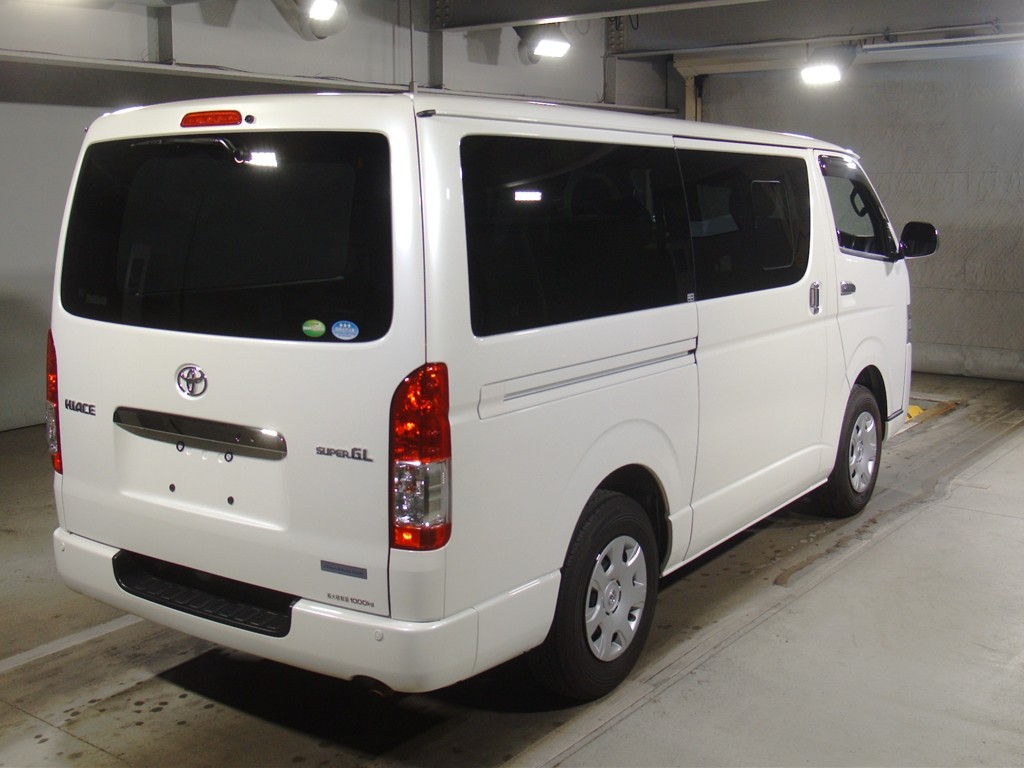 ハイエースV SーGLダークプラ2