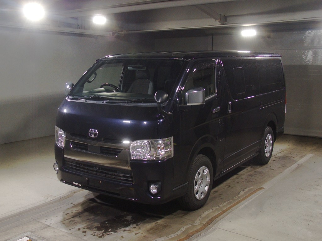 ハイエースV SーGLダークプラ2