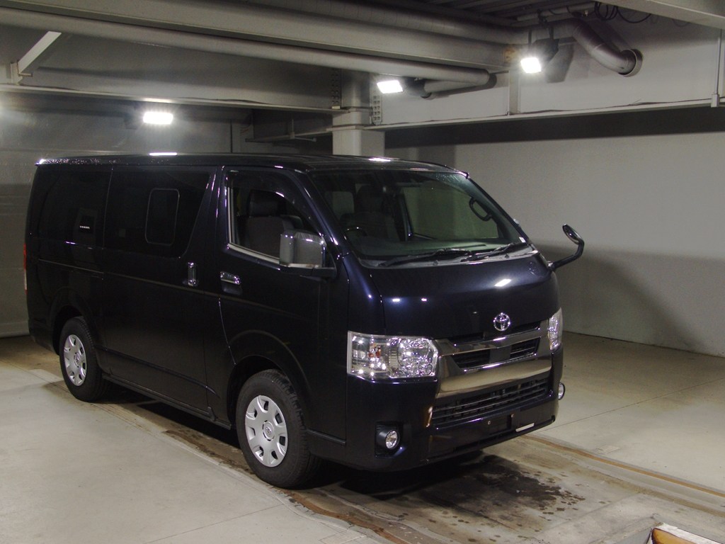 ハイエースV SーGLダークプラ2
