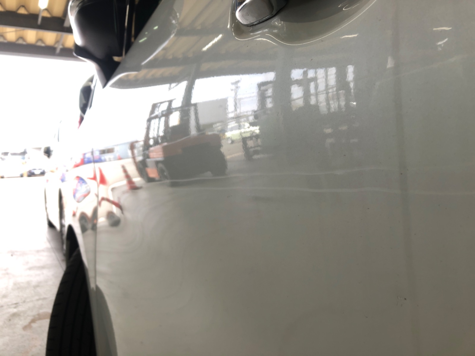 キズ・ヘコミ_16