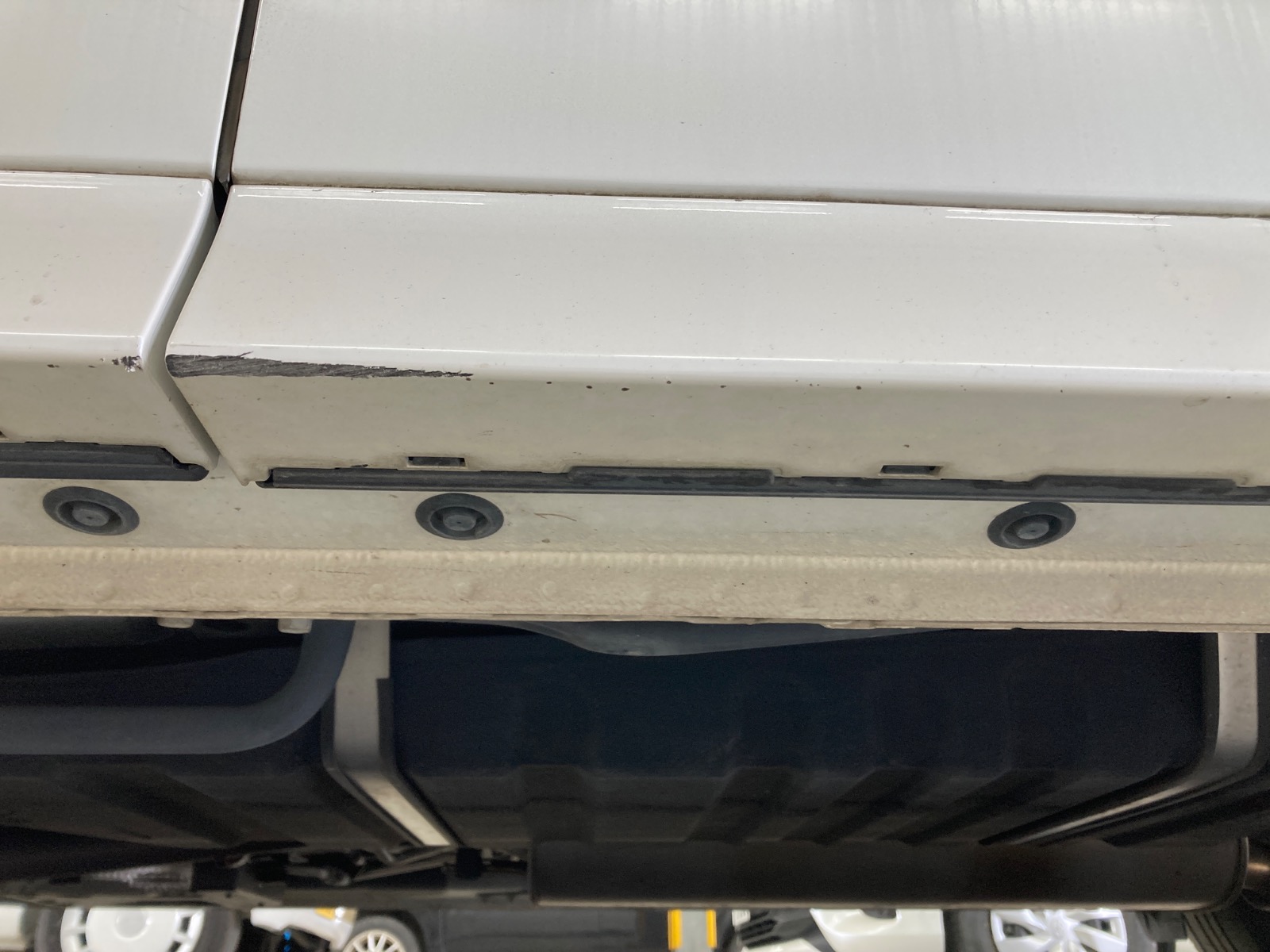 キズ・ヘコミ_25