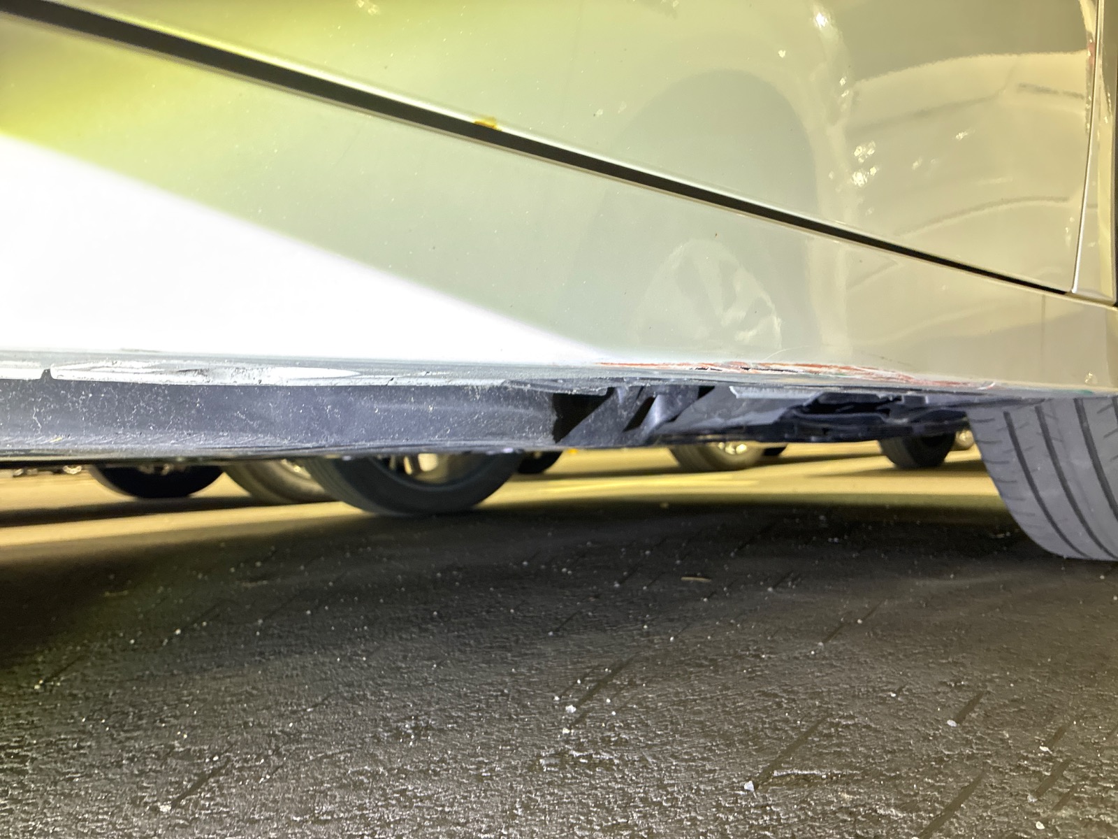 キズ・ヘコミ_22