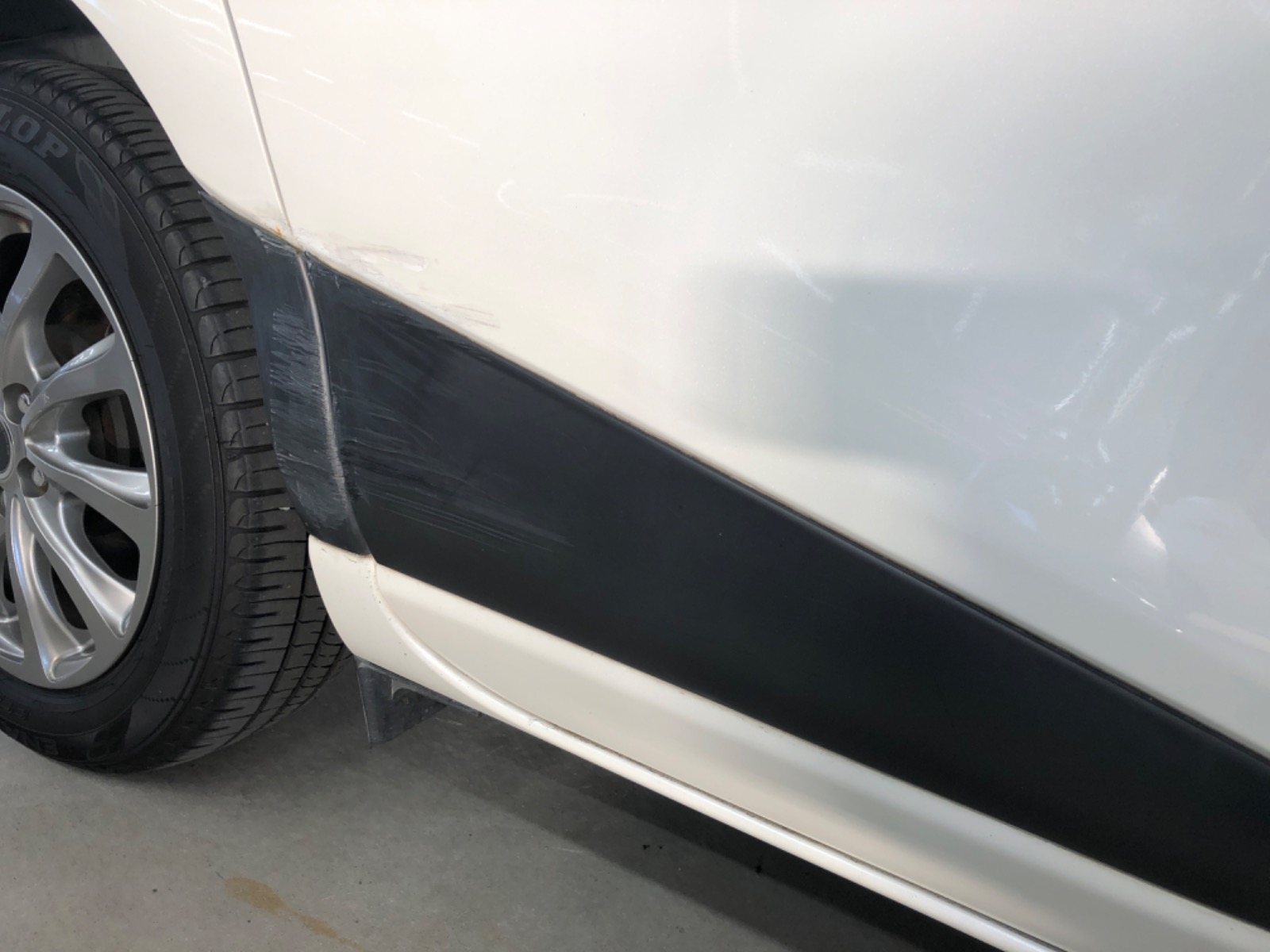 キズ・ヘコミ_27