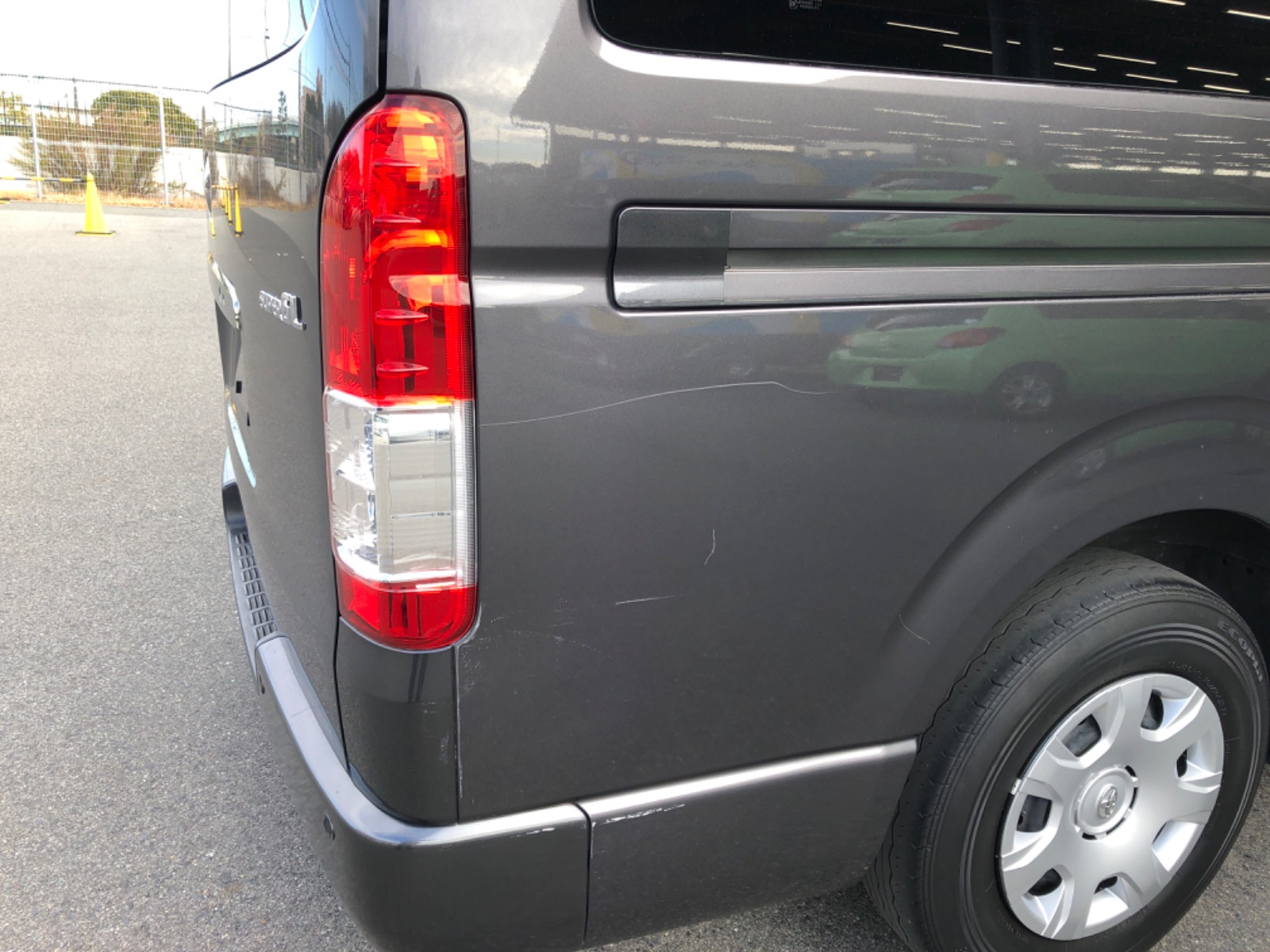 キズ・ヘコミ_40