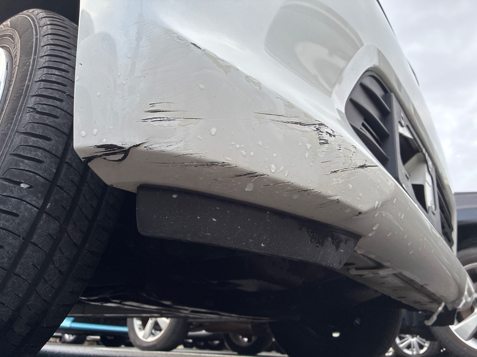 キズ・ヘコミ_06