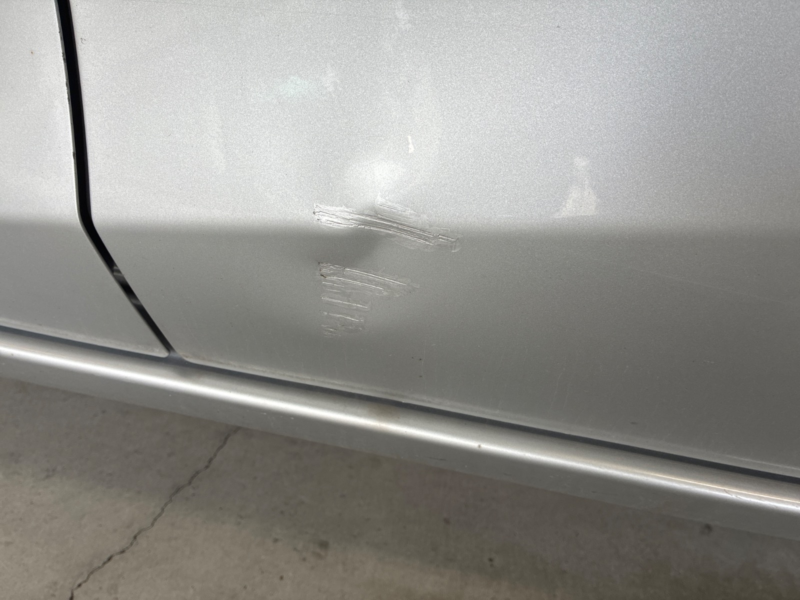 キズ・ヘコミ_24