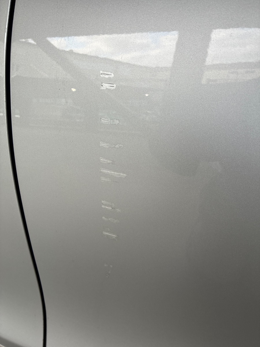 キズ・ヘコミ_25