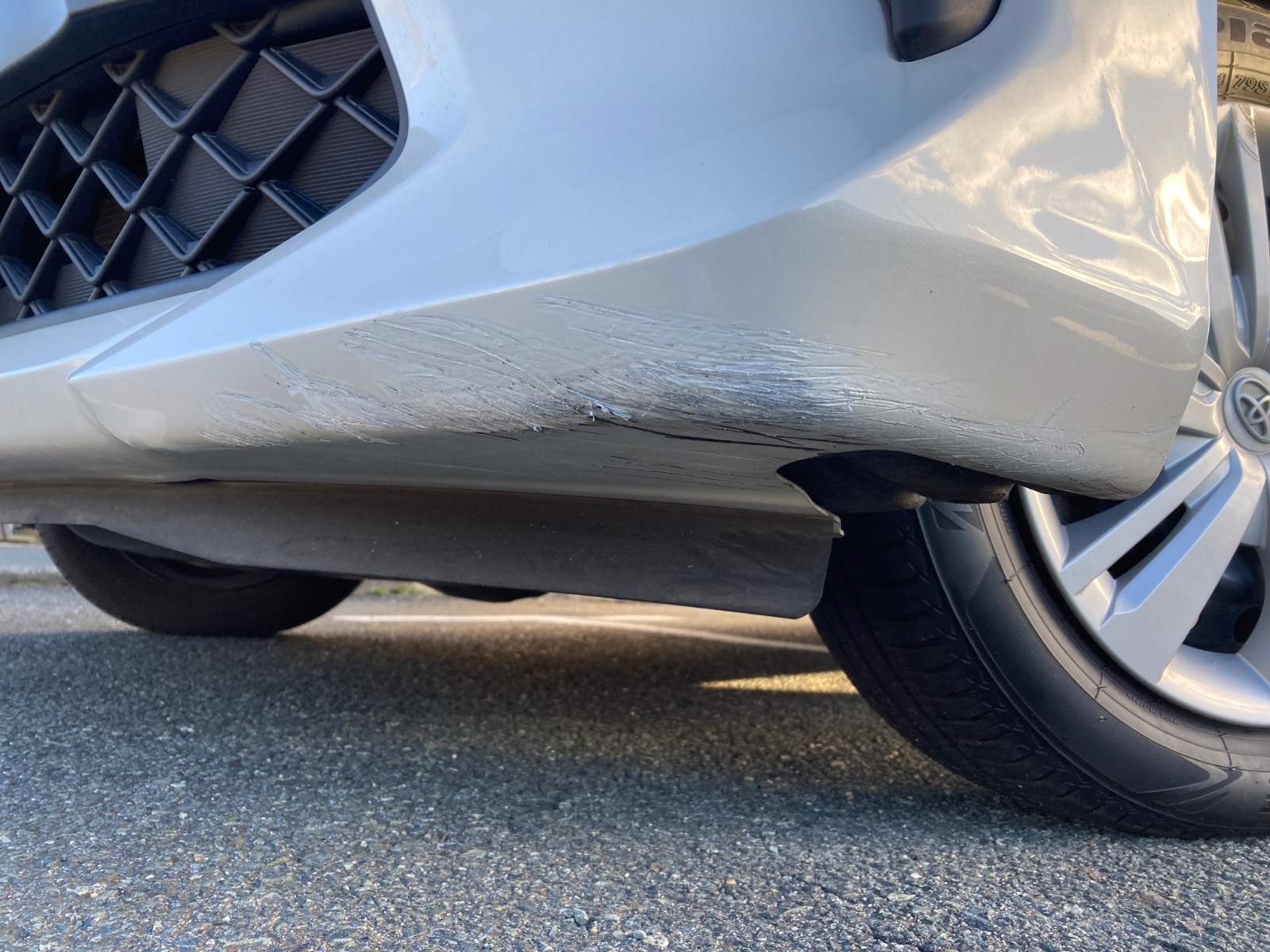 キズ・ヘコミ_05