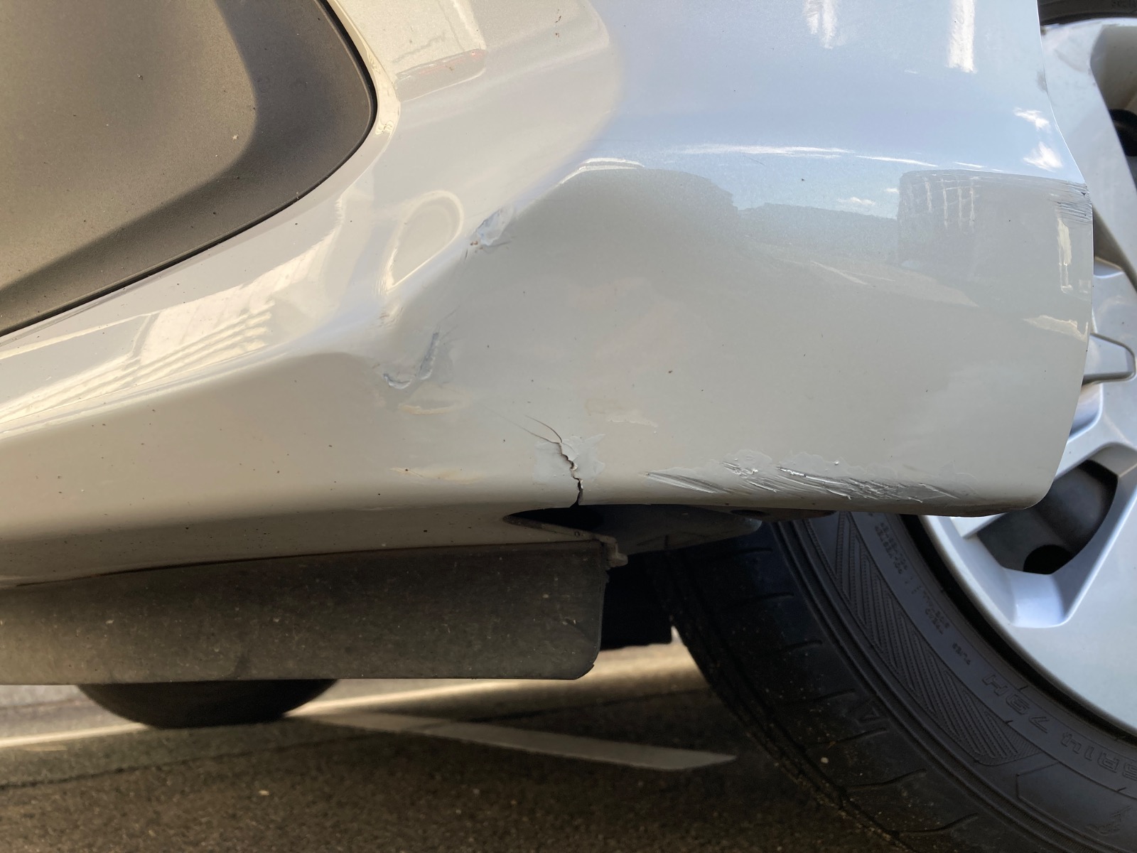 キズ・ヘコミ_05