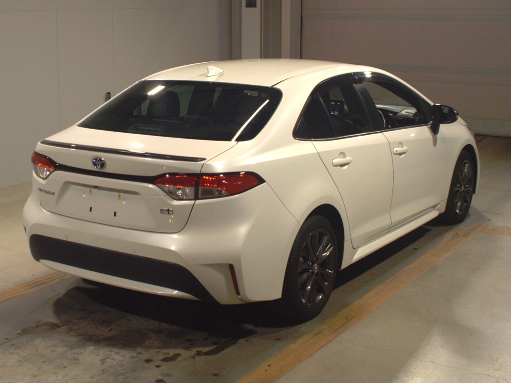 カローラセダンHEV WxB