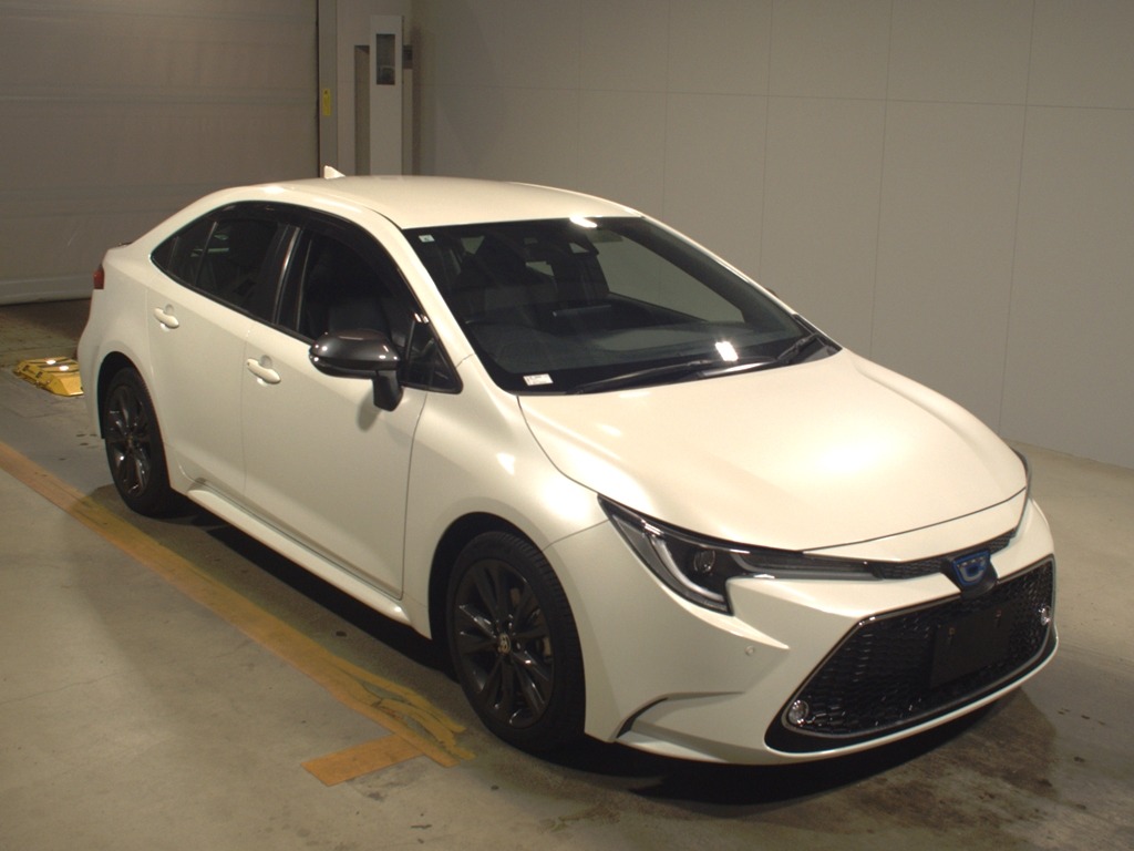 カローラセダンHEV WxB