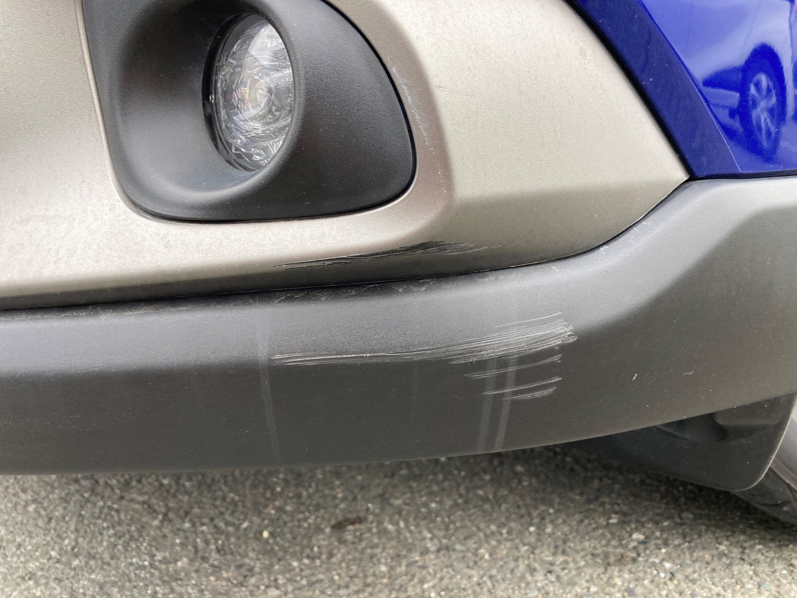 キズ・ヘコミ_05