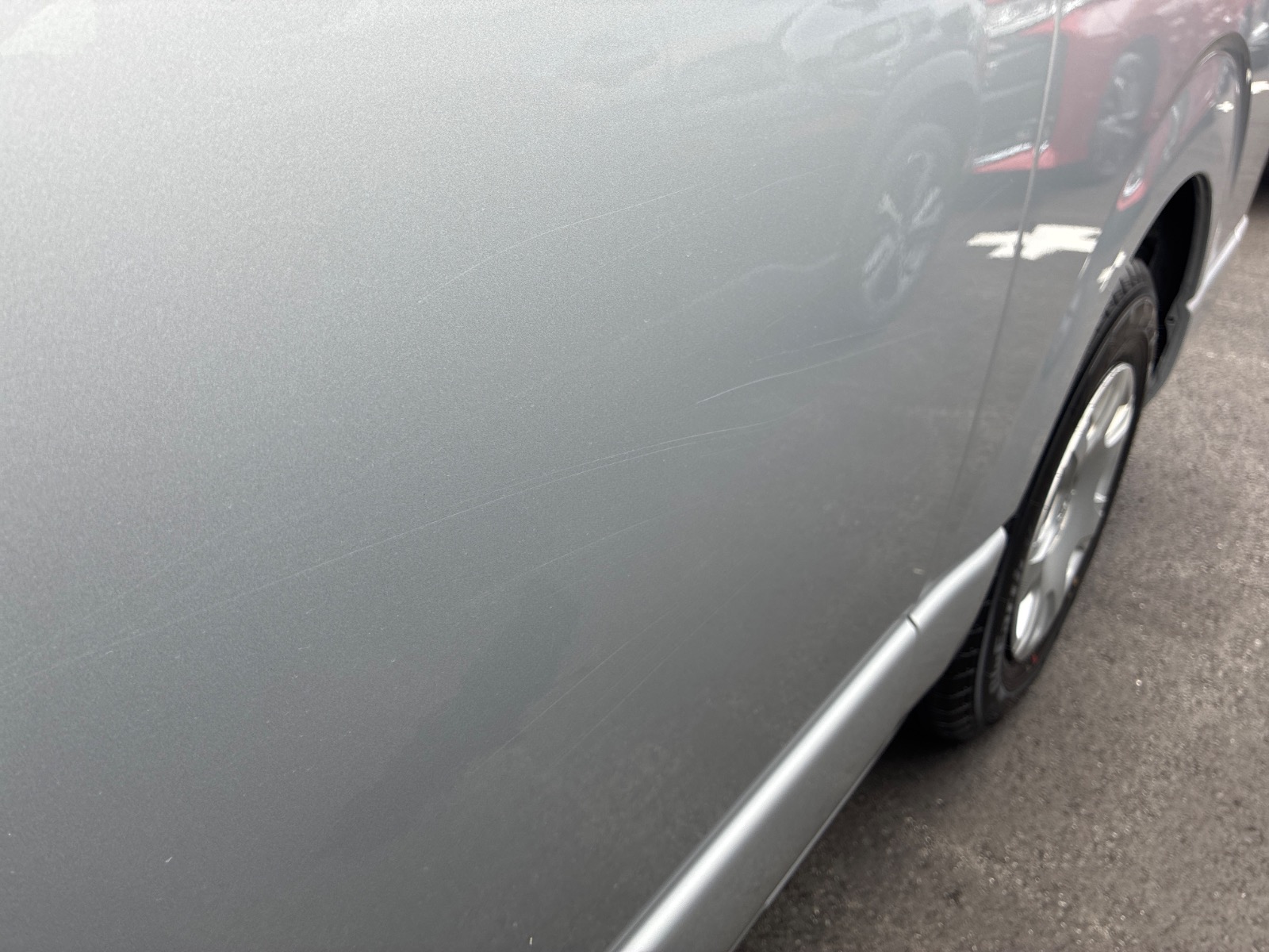 キズ・ヘコミ_25