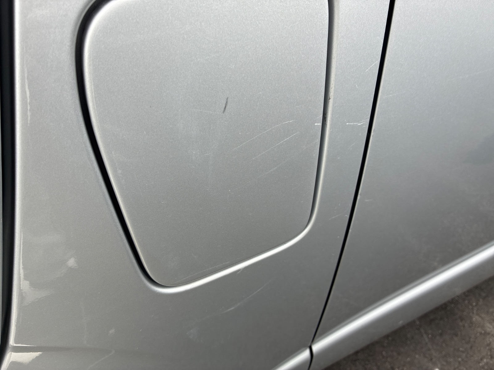 キズ・ヘコミ_32