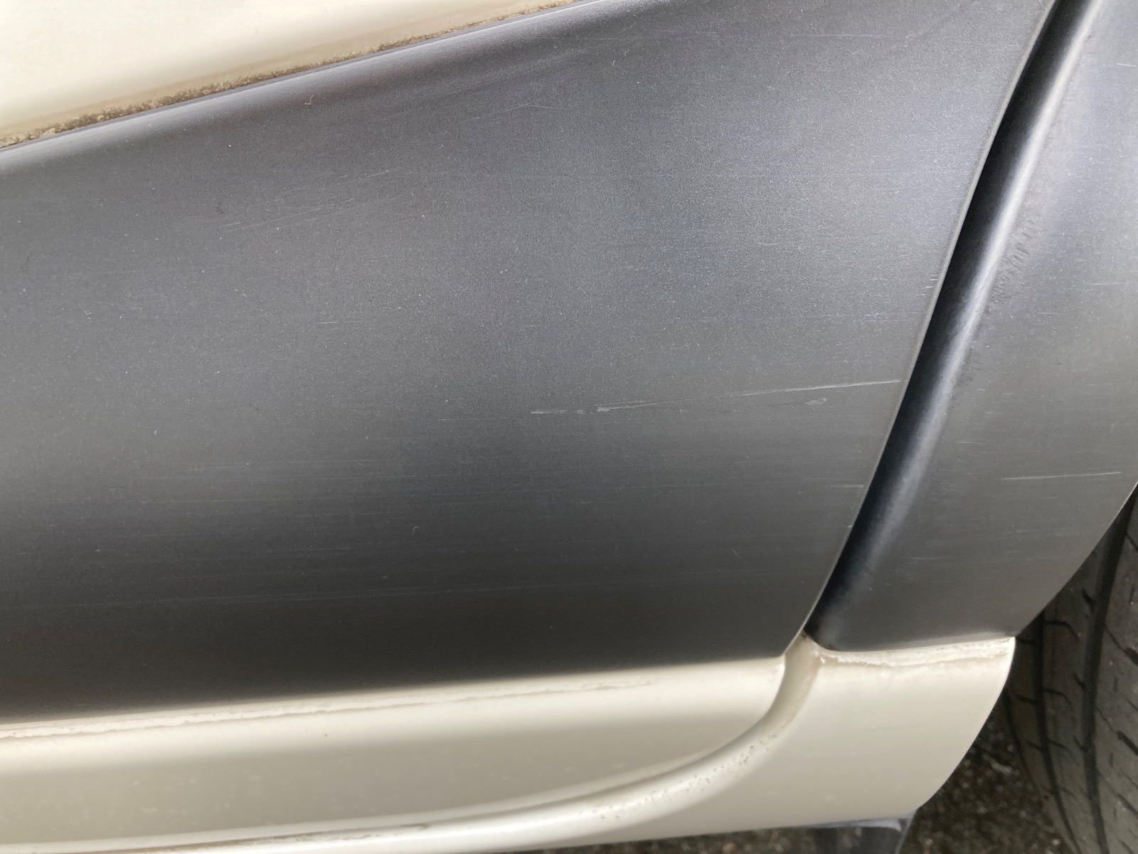 キズ・ヘコミ_25