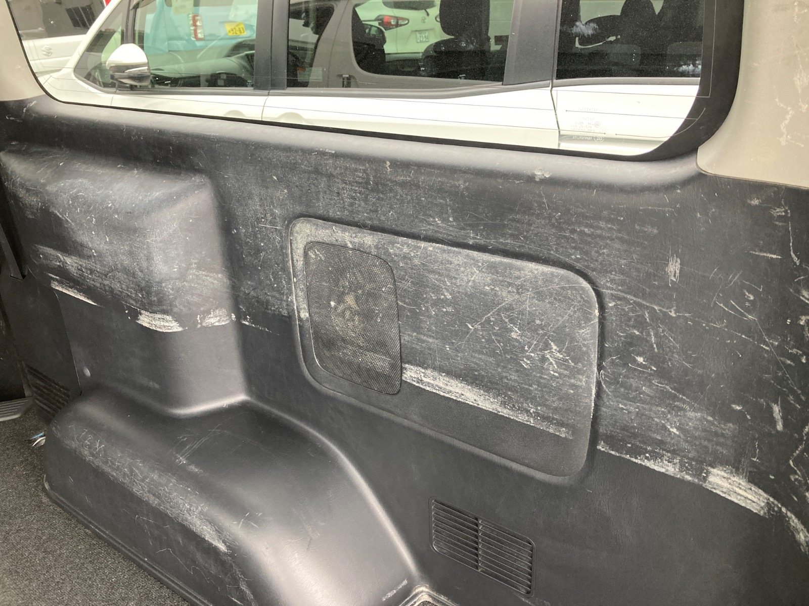 キズ・ヘコミ_65