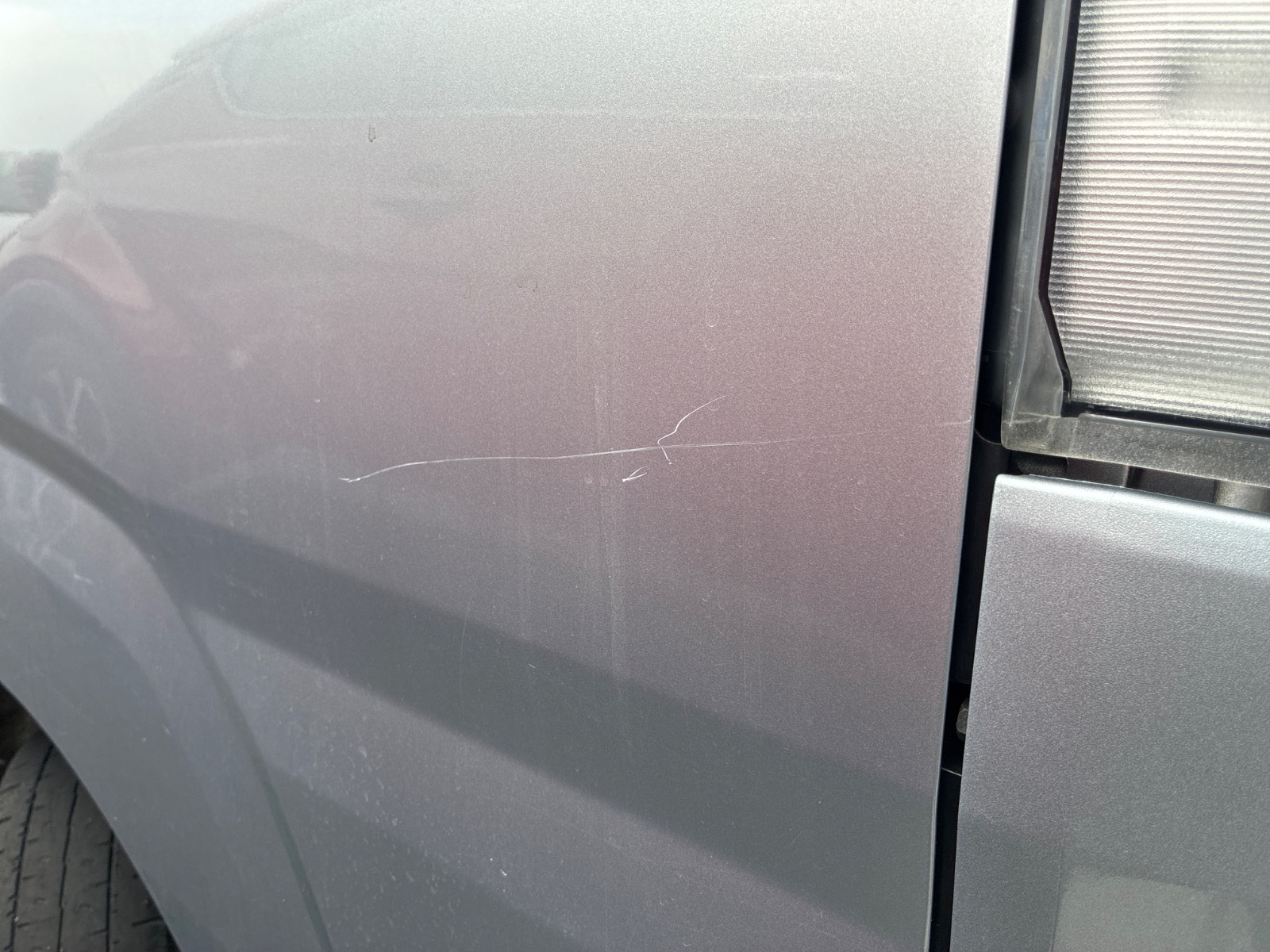 キズ・ヘコミ_18