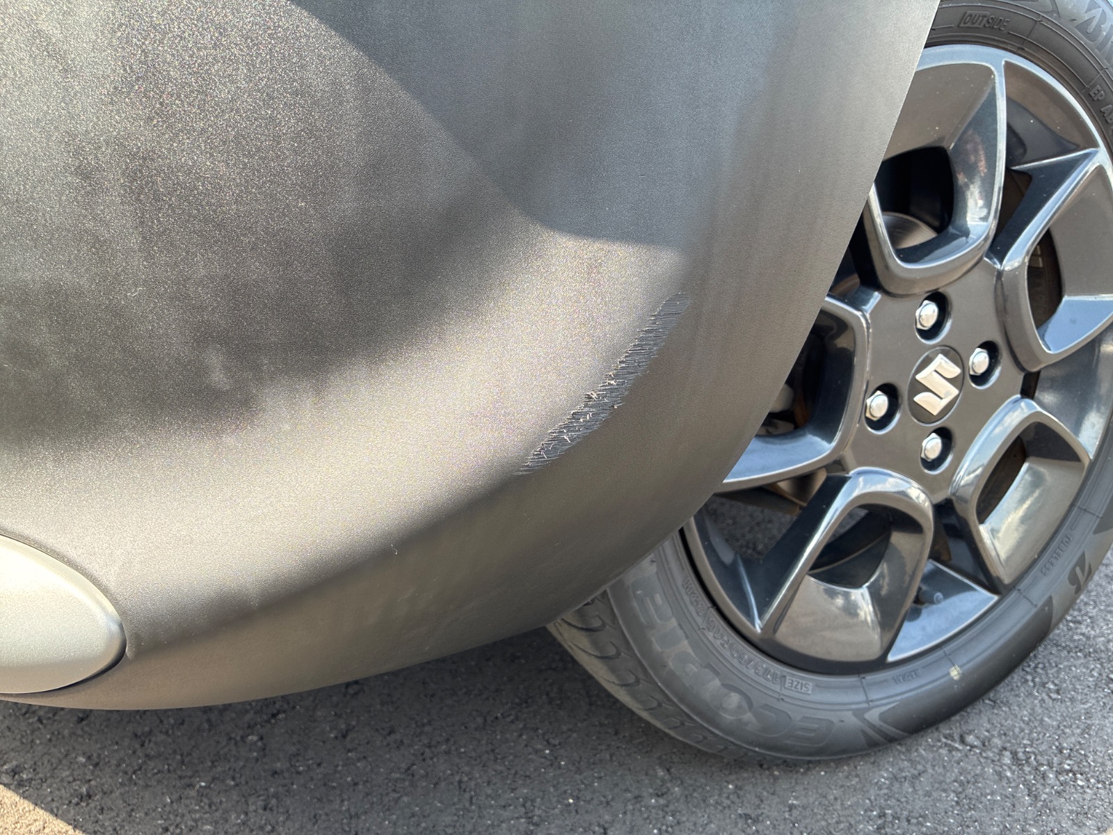 キズ・ヘコミ_05