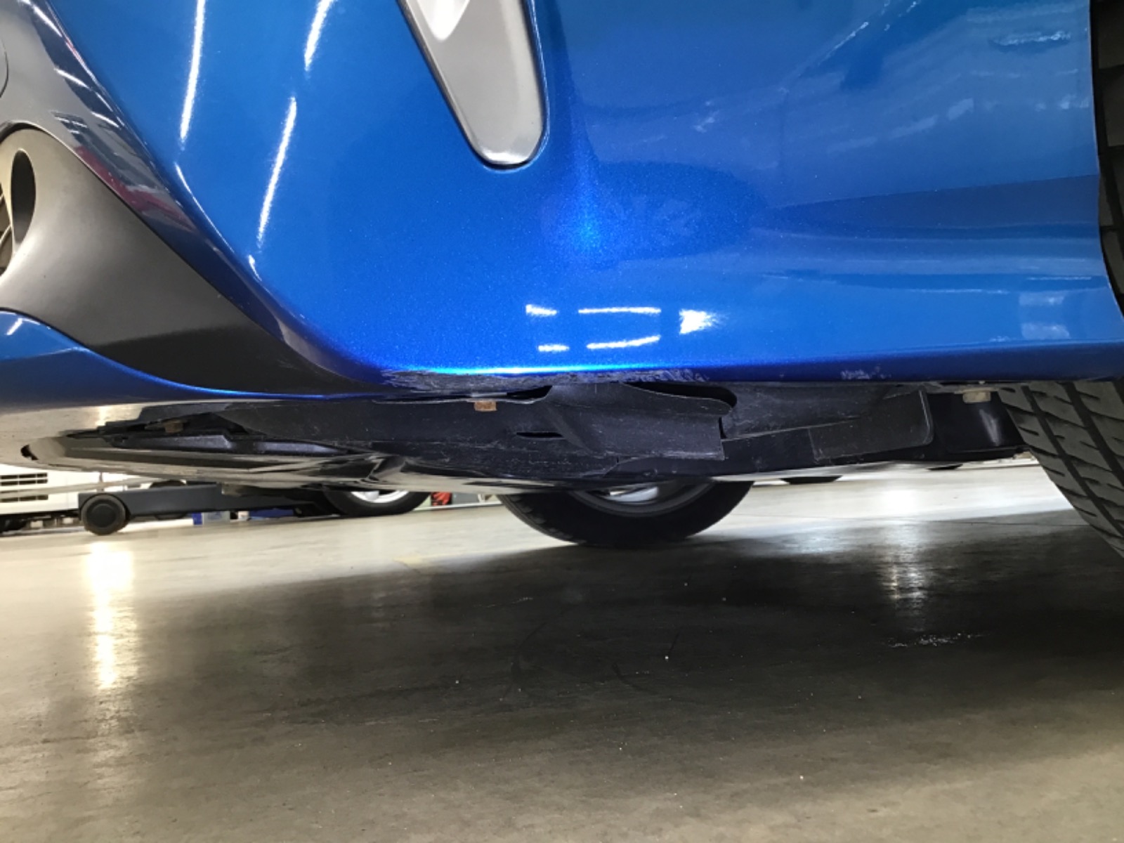 キズ・ヘコミ_05