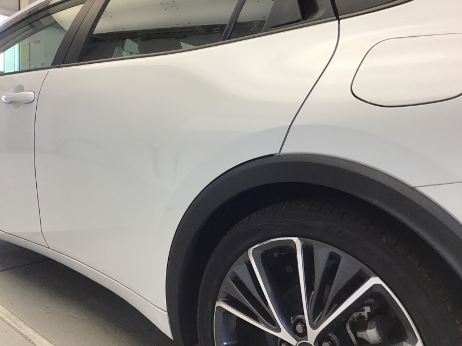 キズ・ヘコミ_25