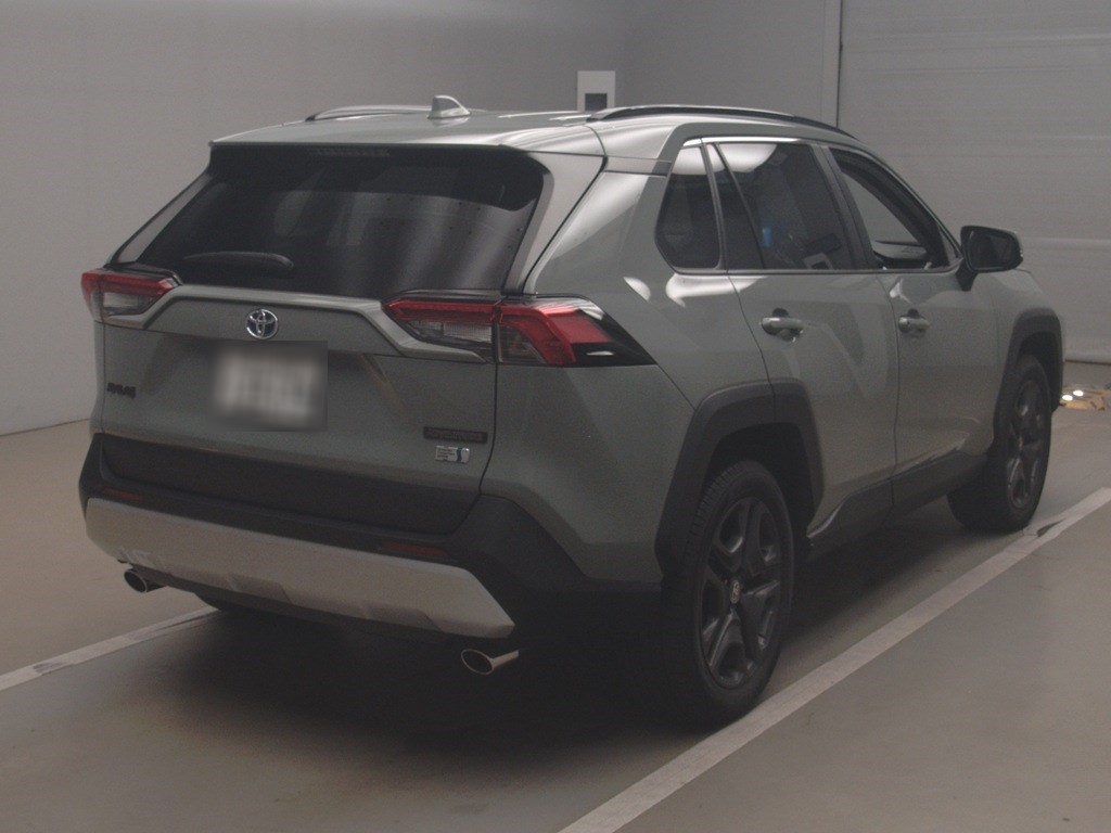 RAV4 HV アドベンチャー4WD