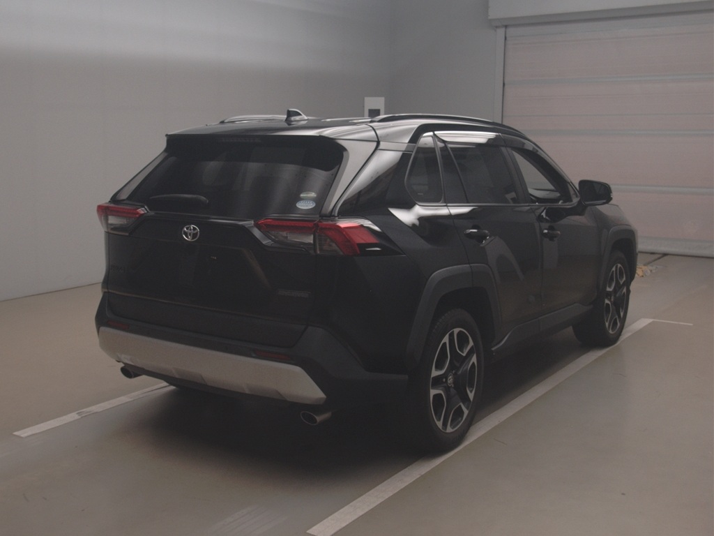 RAV4 アドベンチャー 4WD