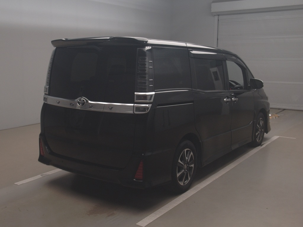 ヴォクシー ZS キラメキ 2