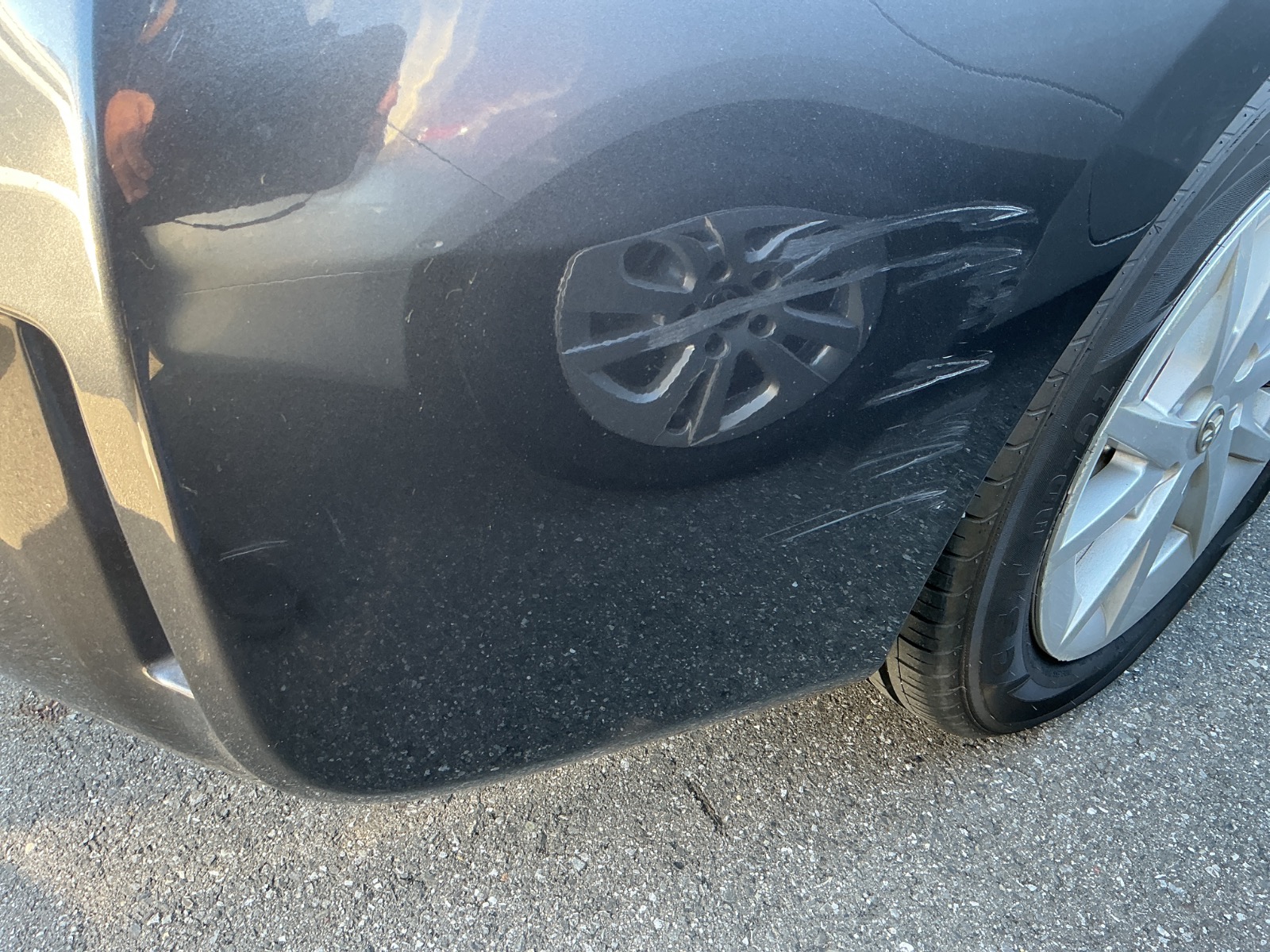 キズ・ヘコミ_56