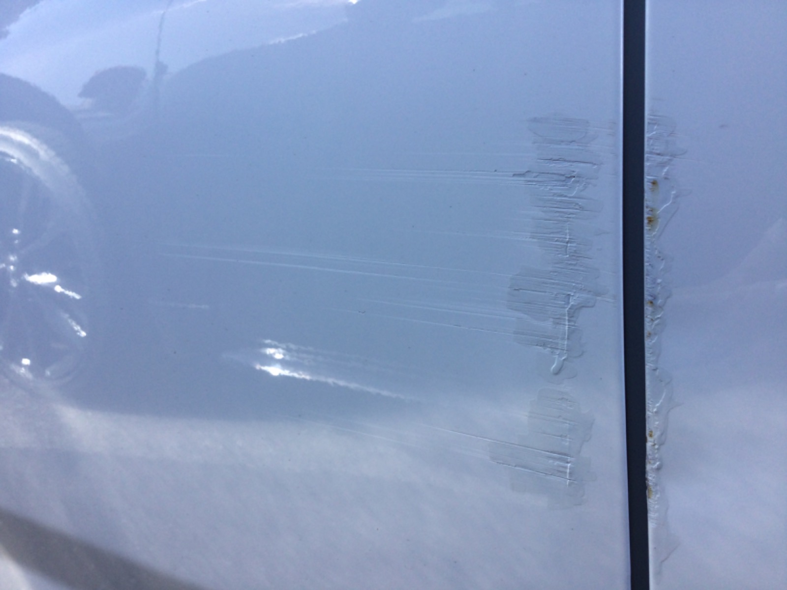 キズ・ヘコミ_17