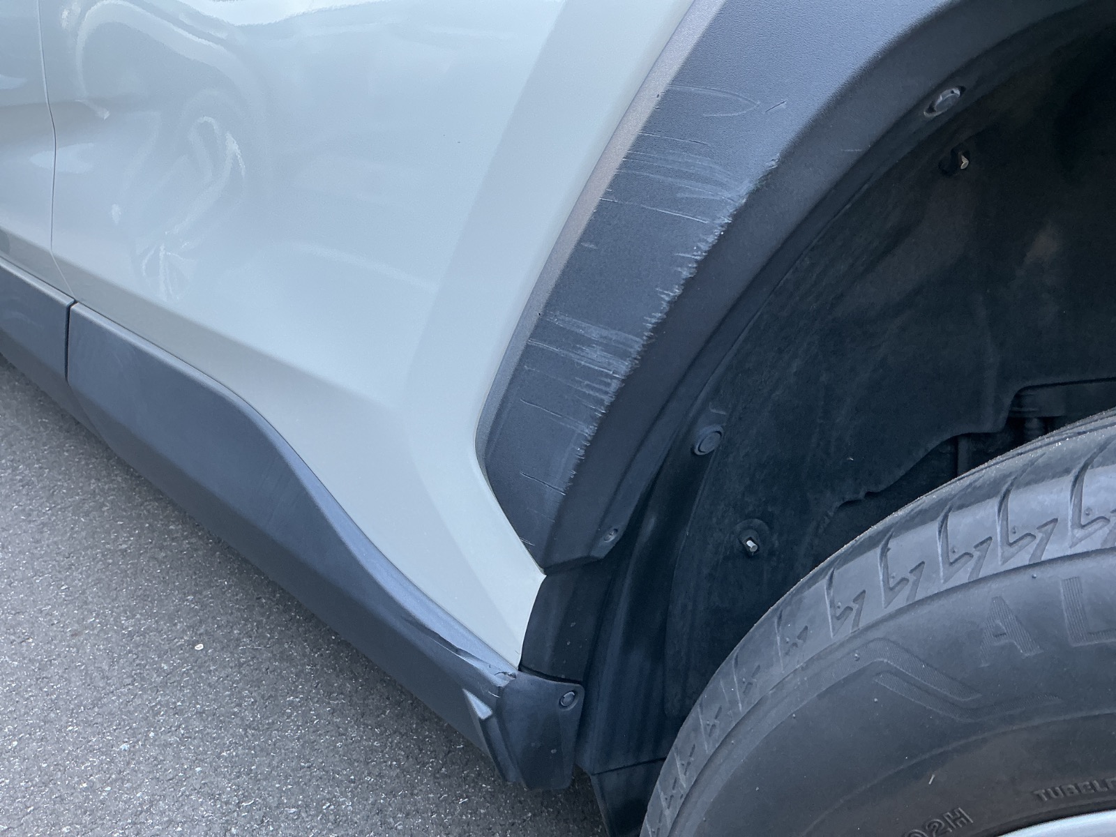 キズ・ヘコミ_25