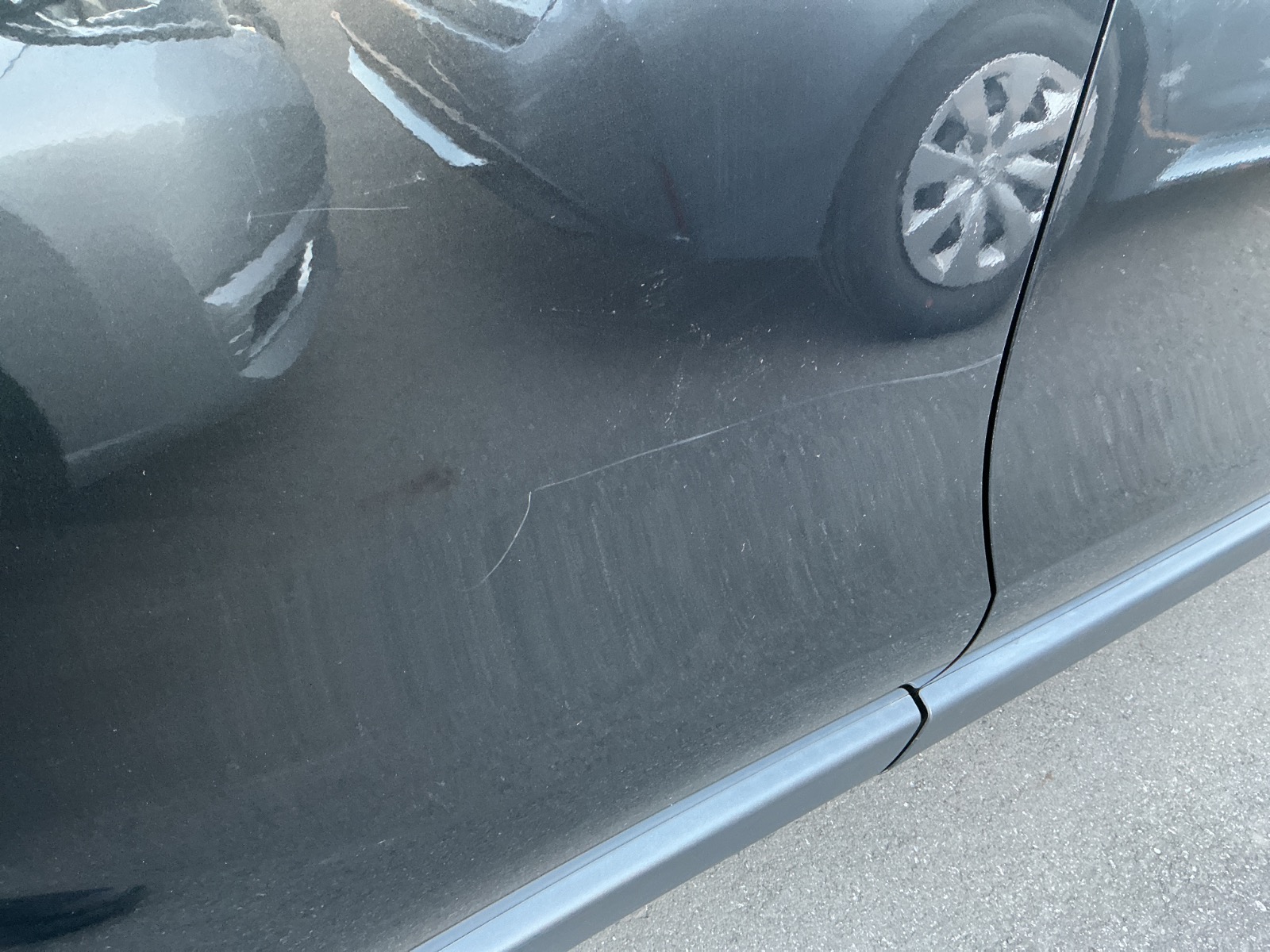 キズ・ヘコミ_27