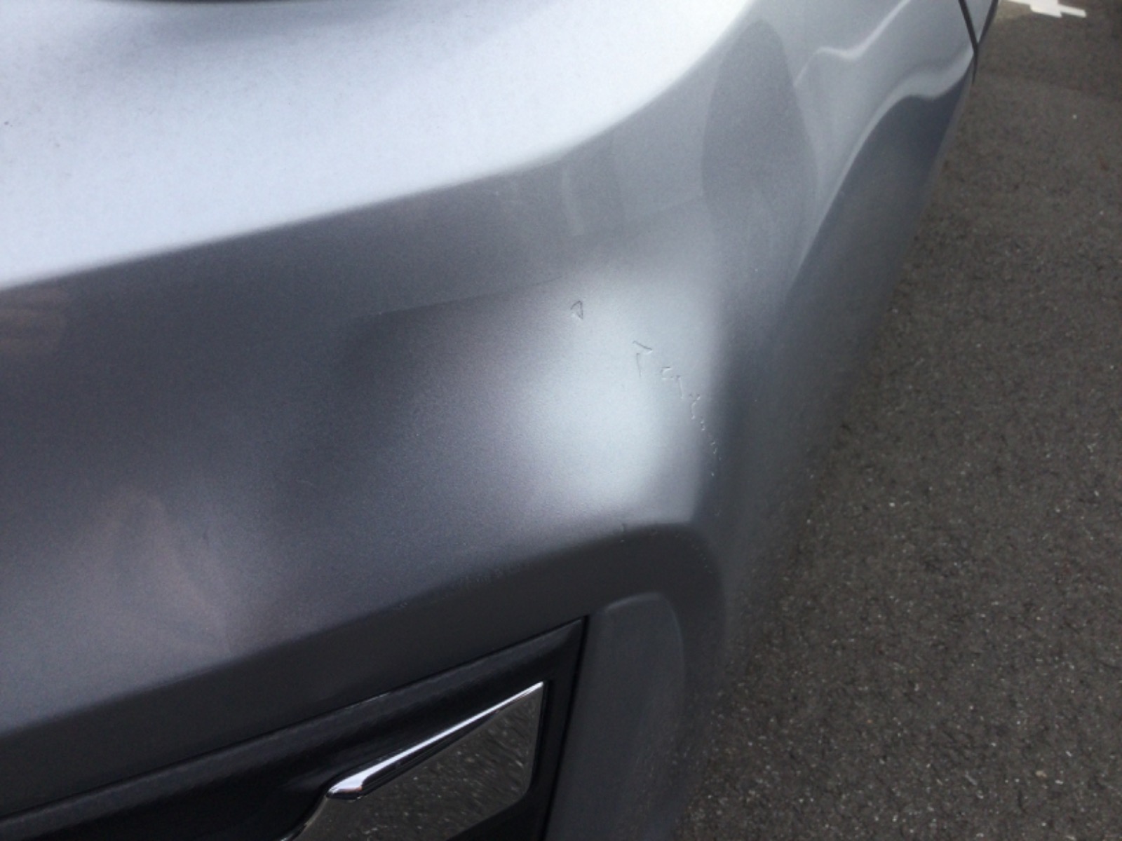 キズ・ヘコミ_05