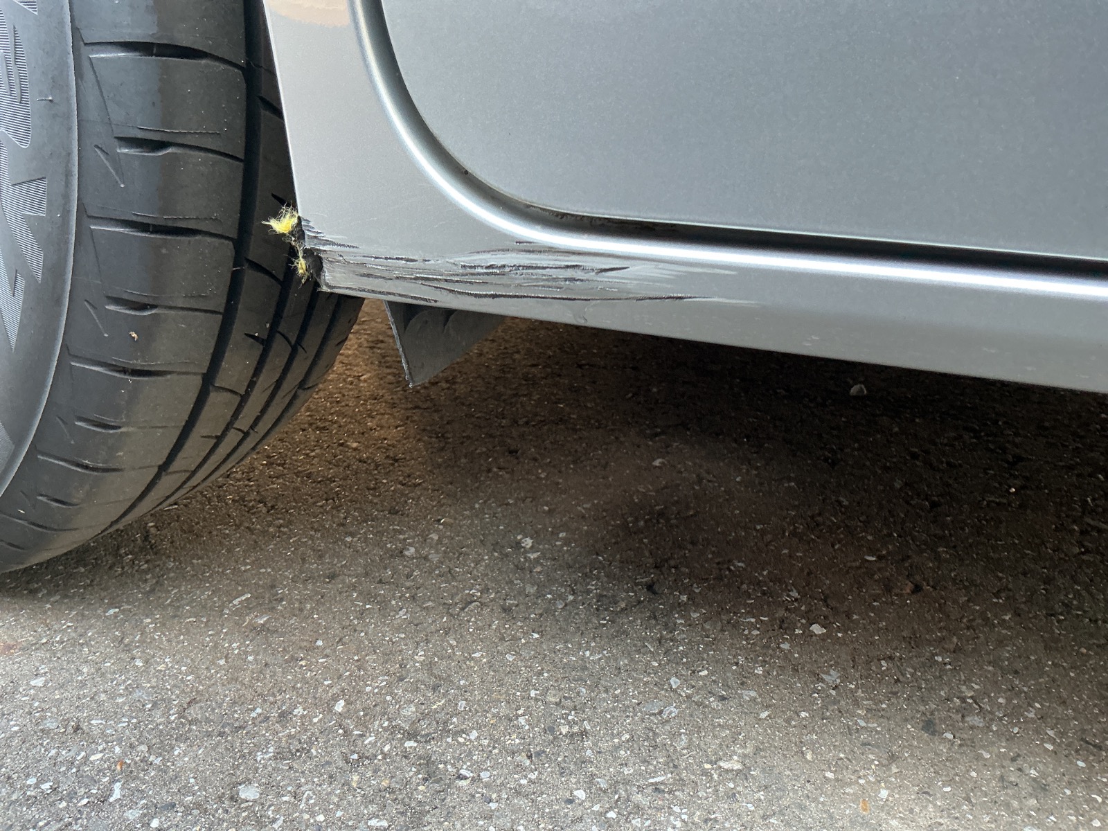 キズ・ヘコミ_23