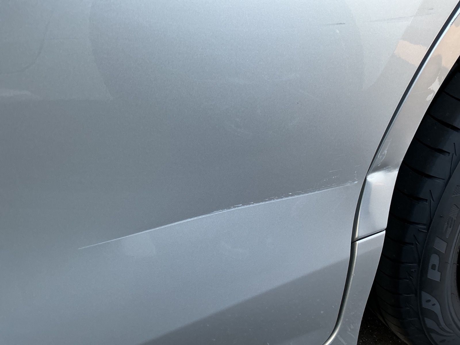 キズ・ヘコミ_25