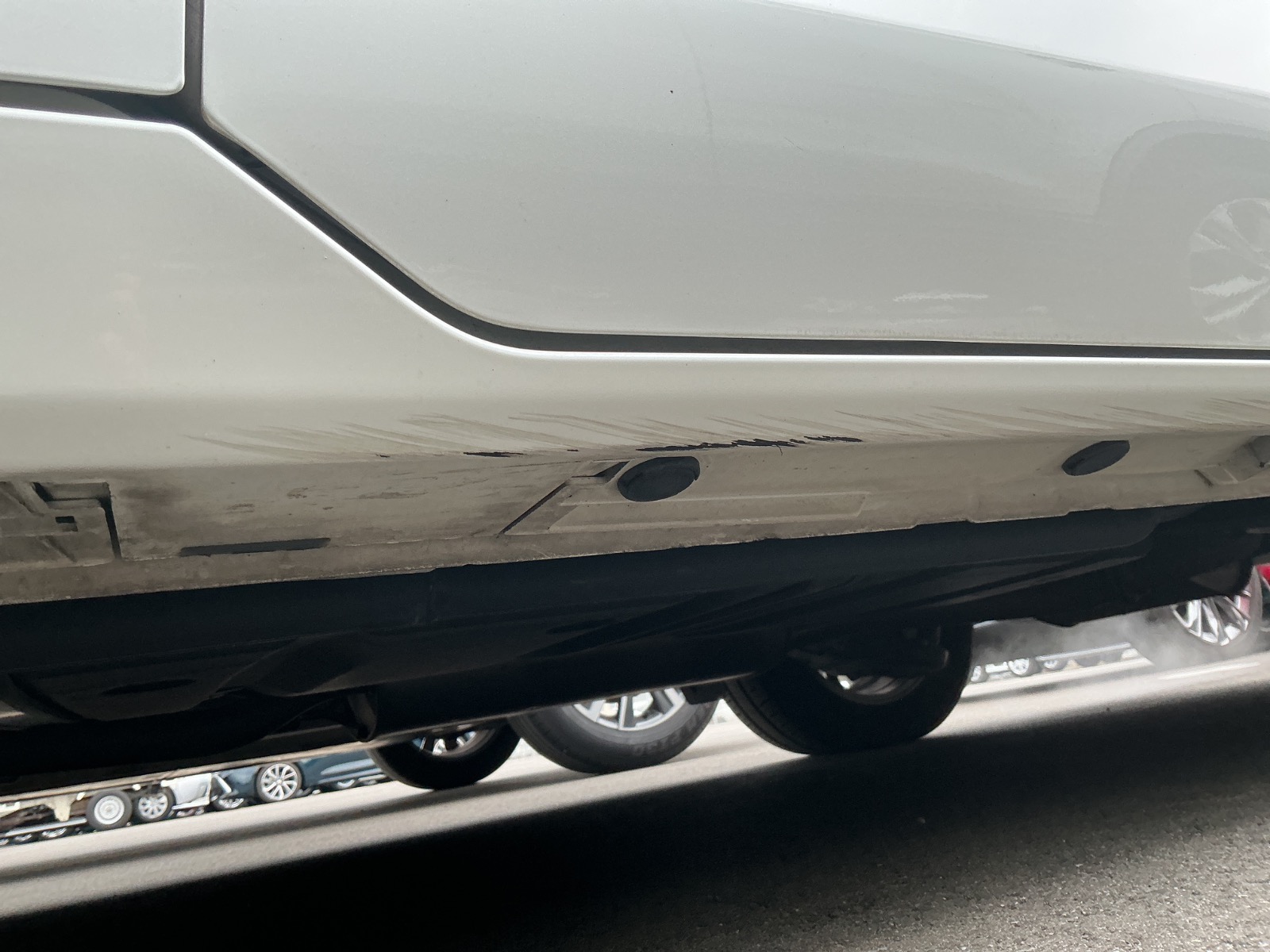 キズ・ヘコミ_21