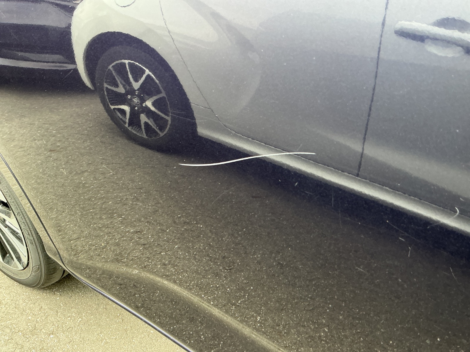 キズ・ヘコミ_27