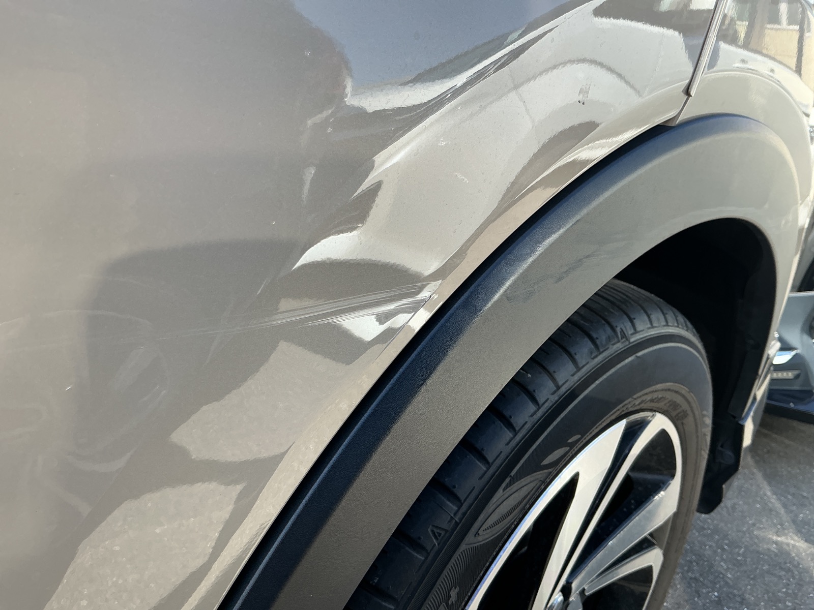 キズ・ヘコミ_25