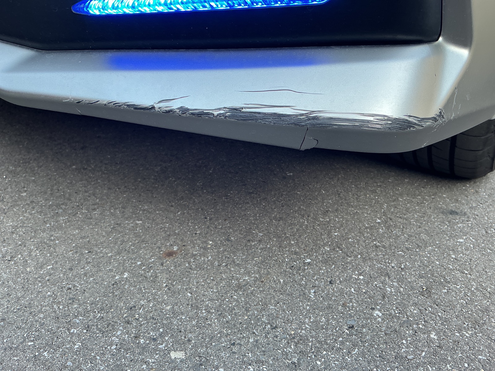 キズ・ヘコミ_05