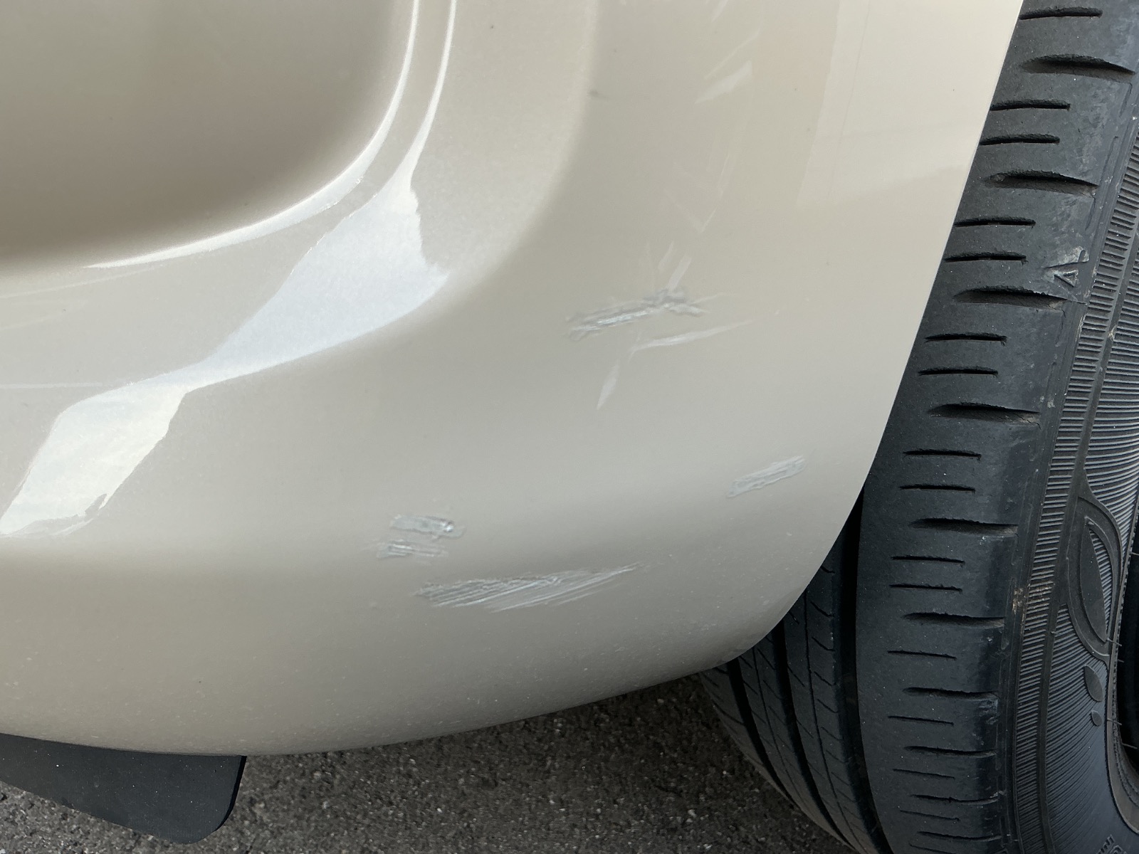 キズ・ヘコミ_05