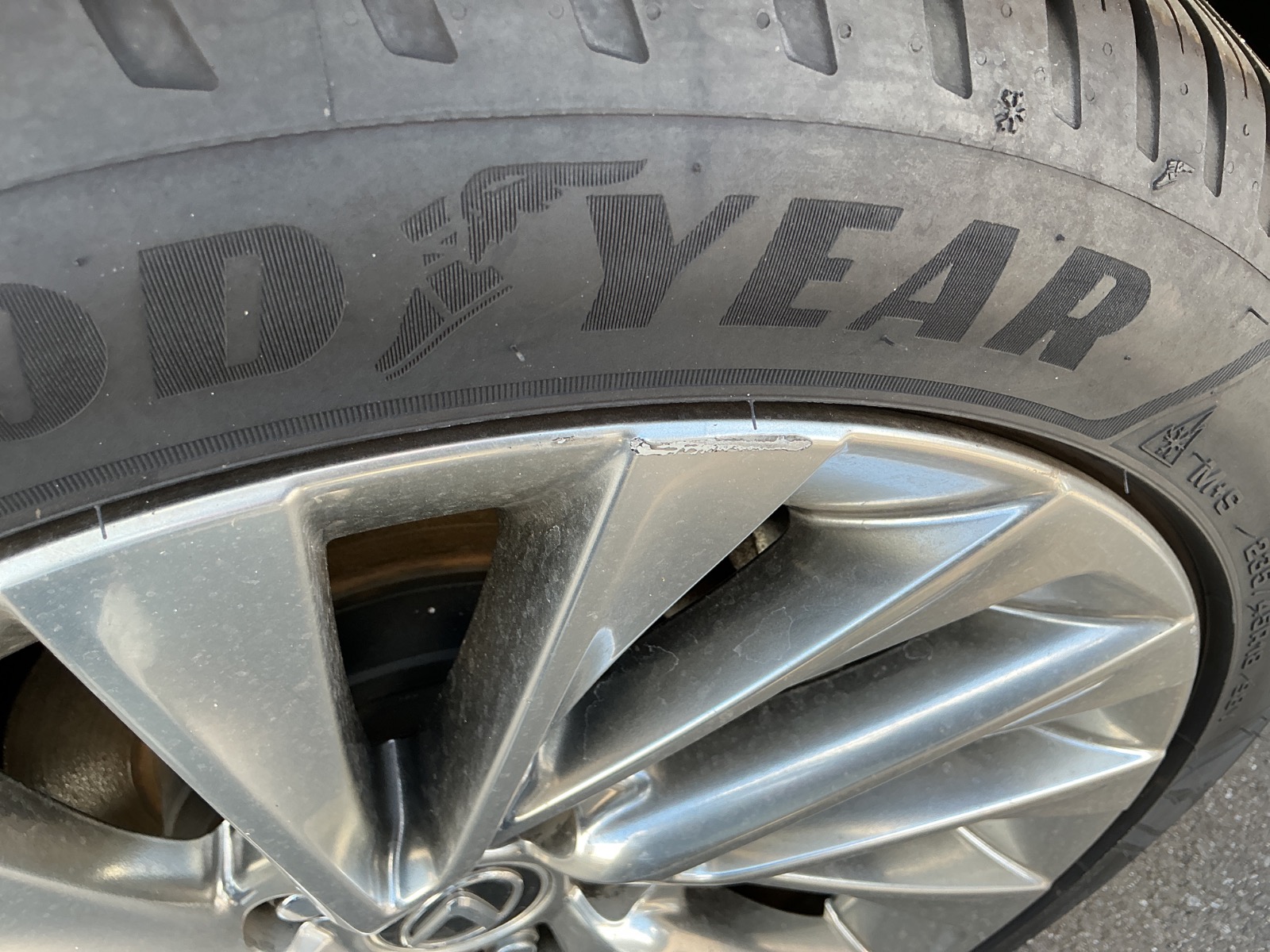 キズ・ヘコミ_61