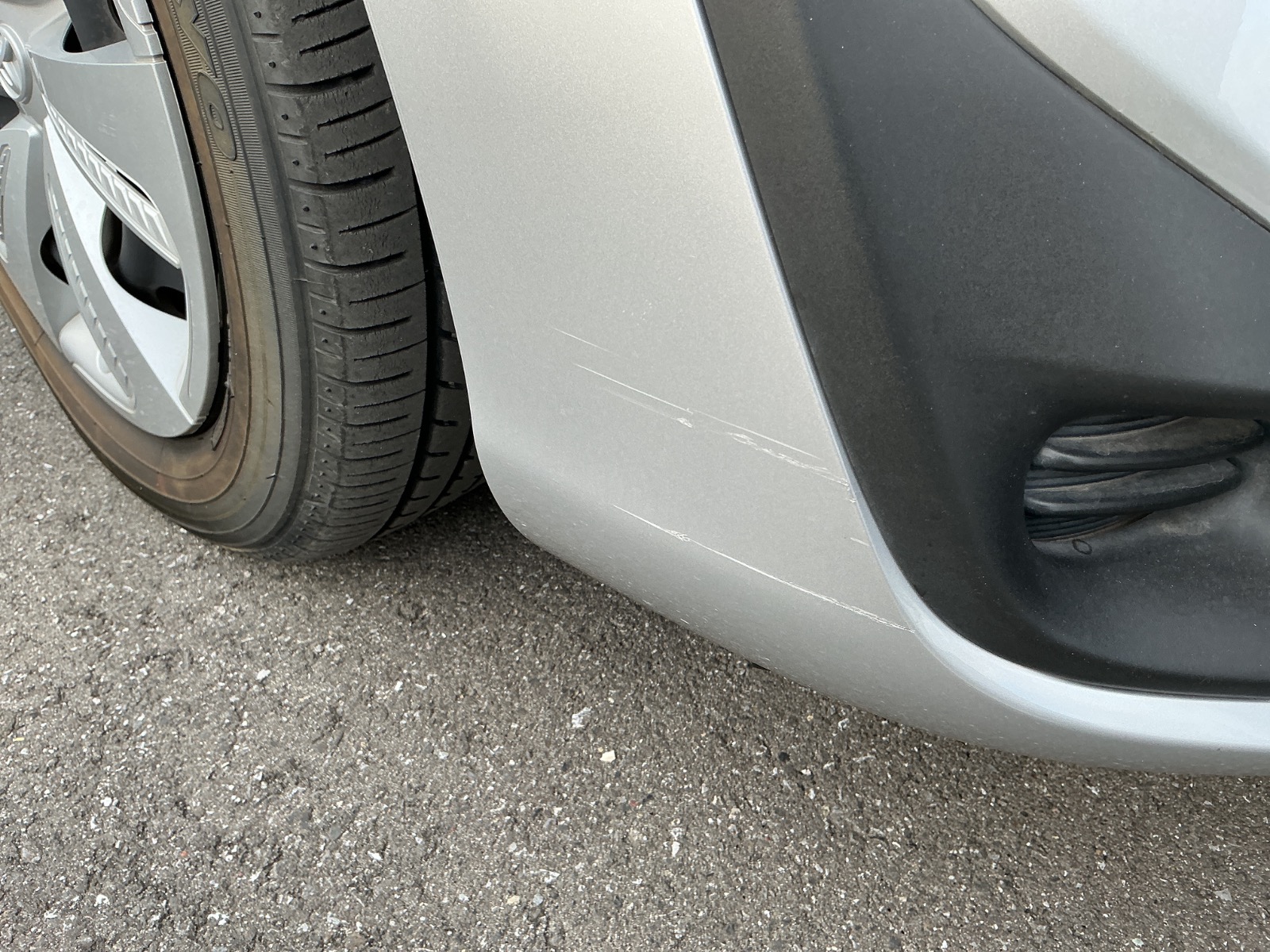 キズ・ヘコミ_06