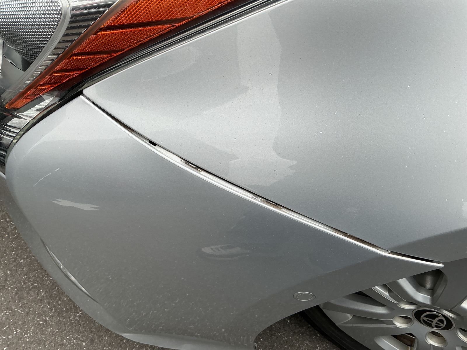 キズ・ヘコミ_06