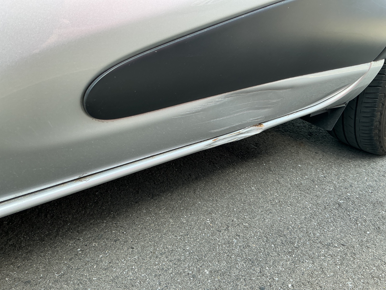 キズ・ヘコミ_25