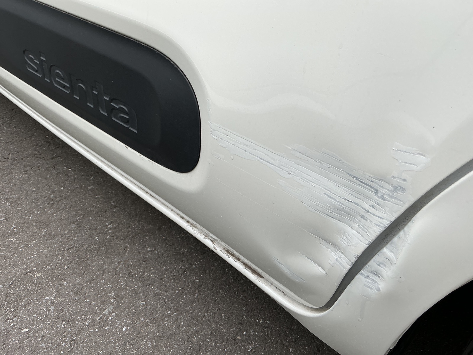 キズ・ヘコミ_25