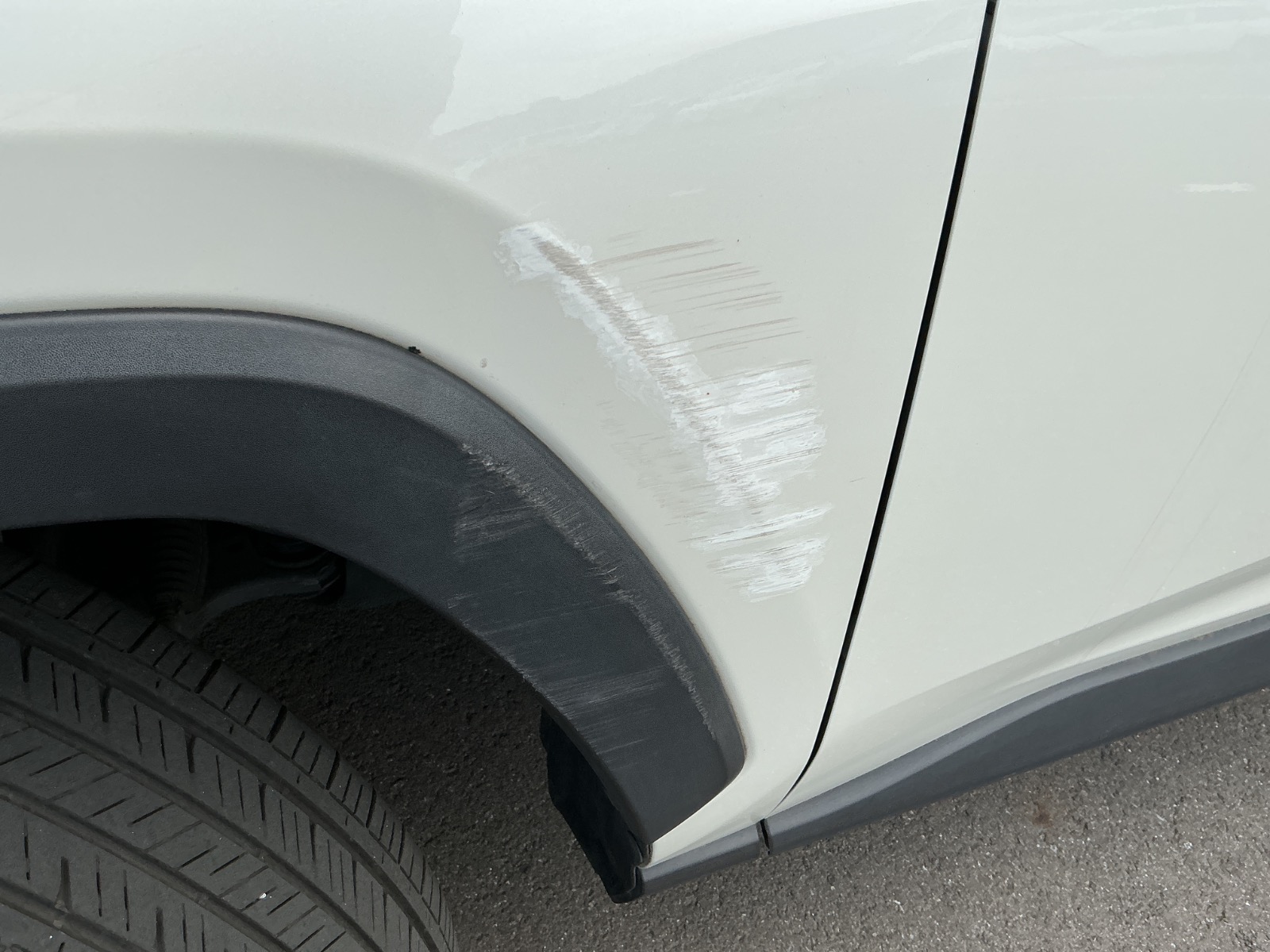 キズ・ヘコミ_11