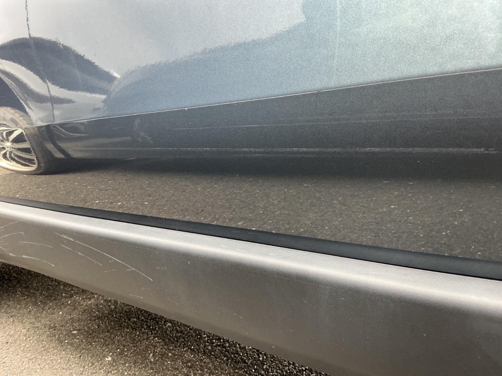 キズ・ヘコミ_17