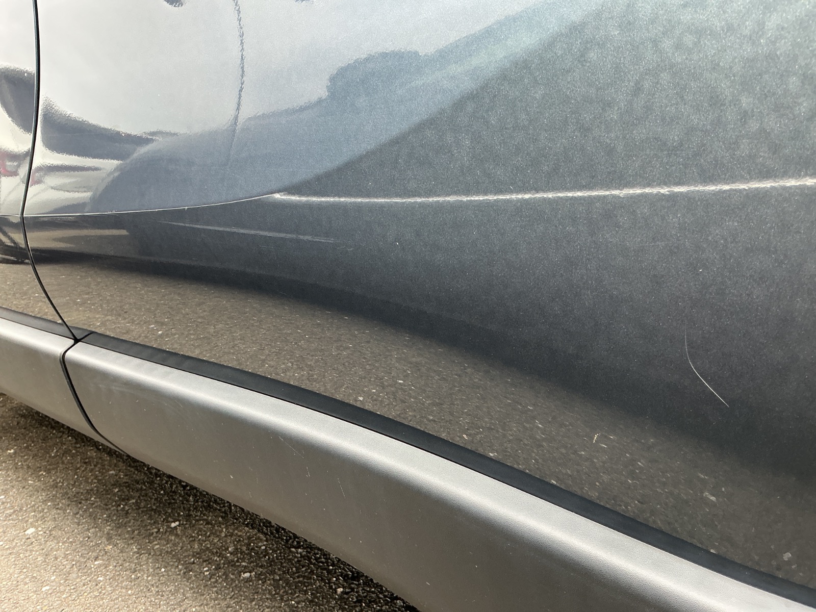 キズ・ヘコミ_24