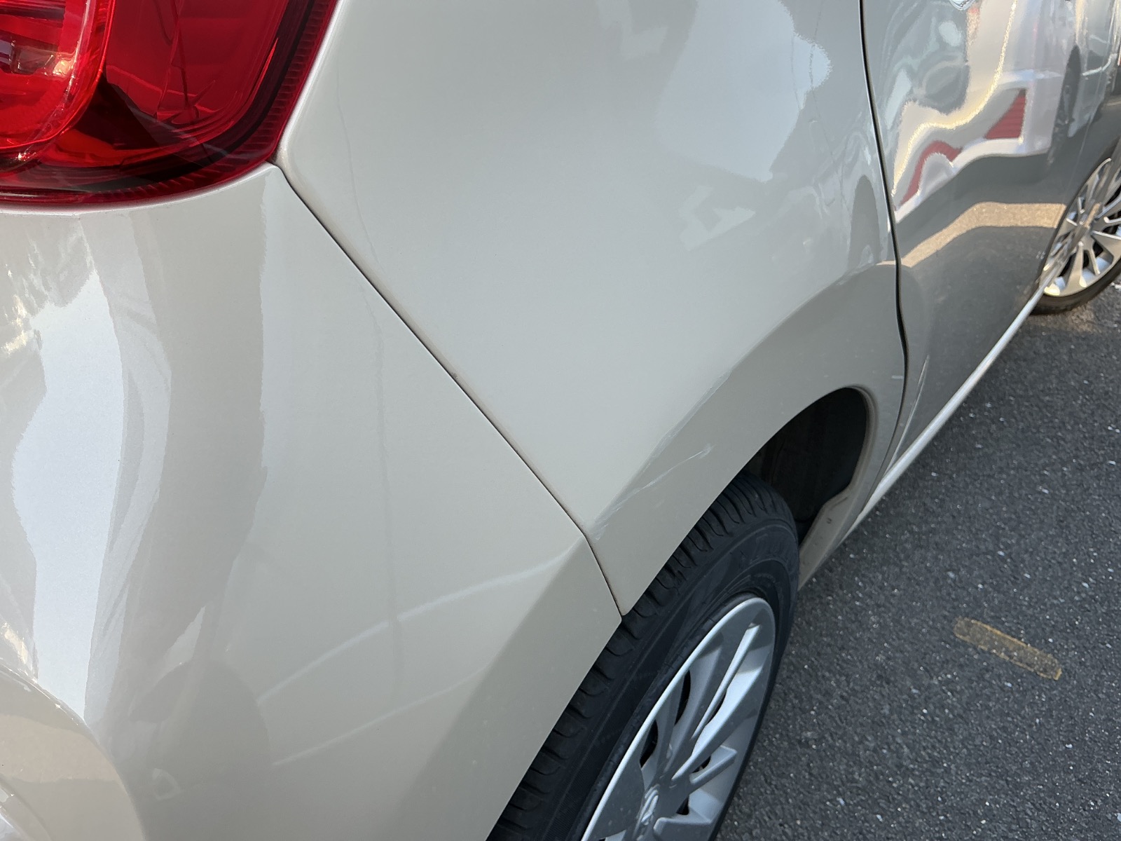 キズ・ヘコミ_40