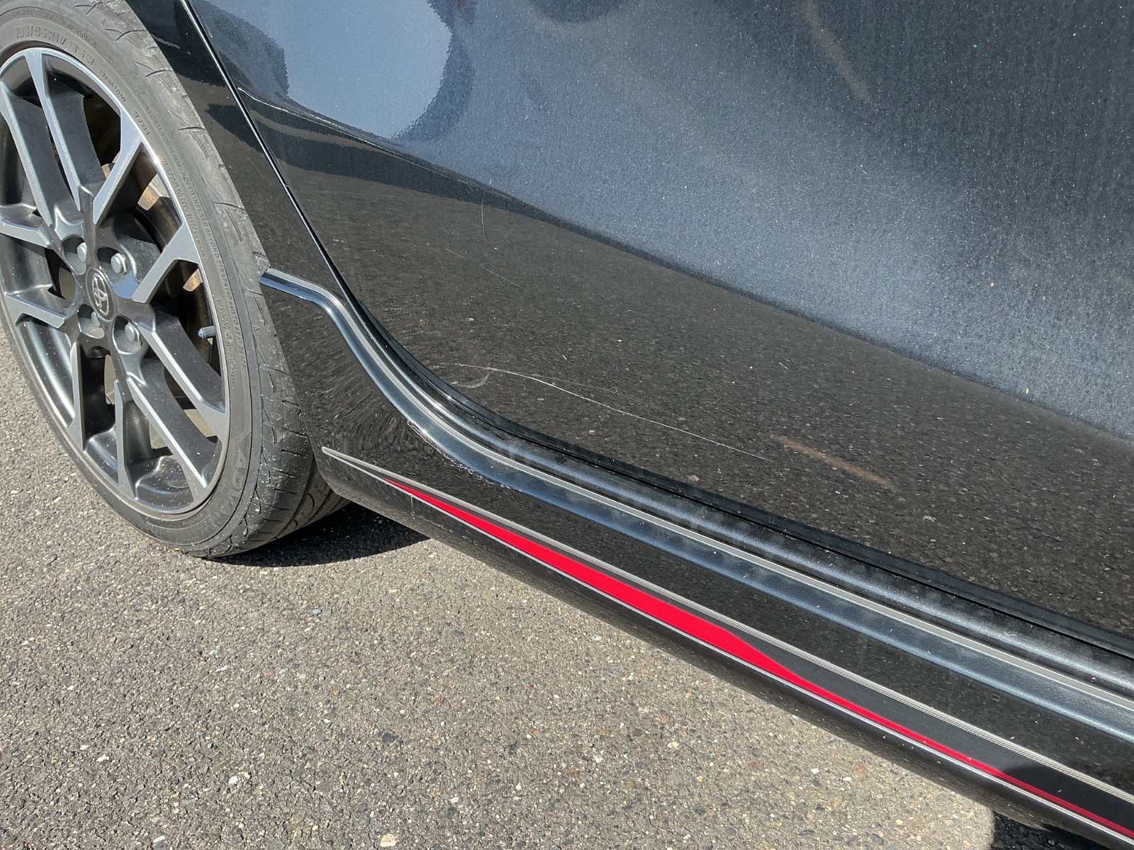 キズ・ヘコミ_26