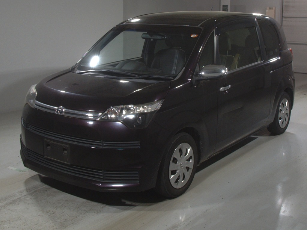 トヨタ スペイド F クイーン